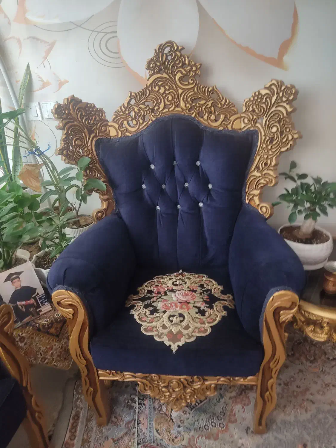 مبل سلطنتی جنس چوب جنس پارچه شانل|مبلمان خانگی و میز عسلی|صدرا-فارس, فاز ۱|دیوار