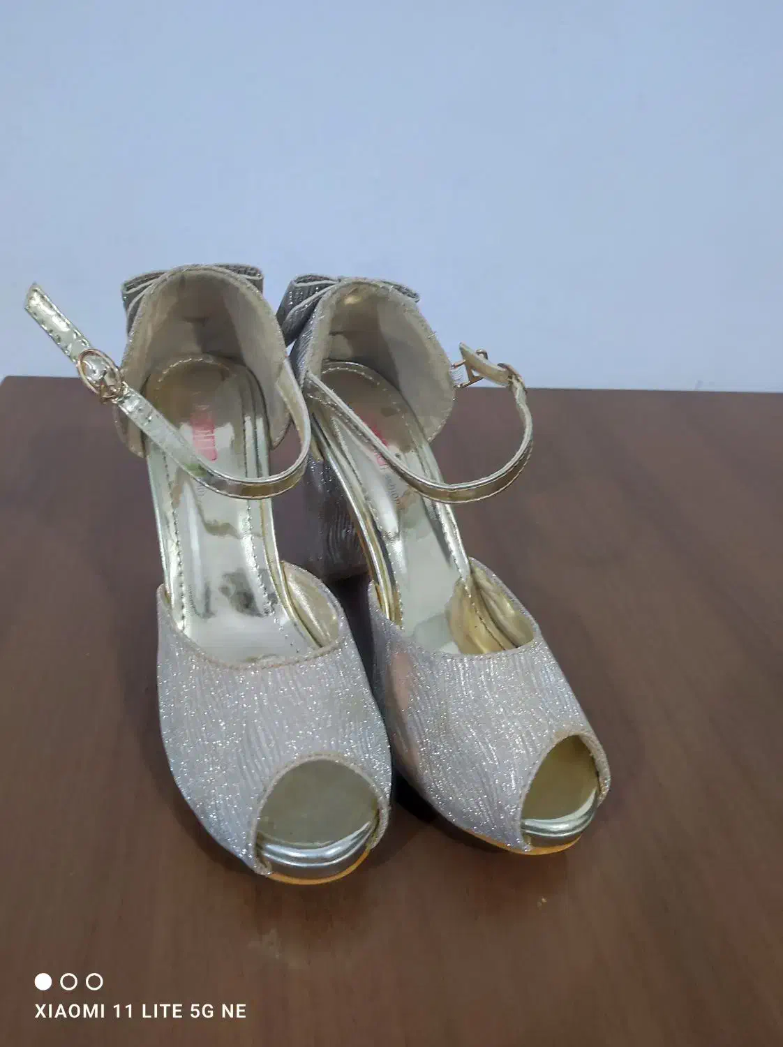 دو عدد صندل مجلسی سایز 40هردوباهم 430هزار|کیف، کفش، کمربند|باقرشهر, |دیوار