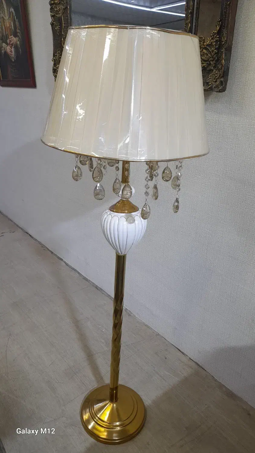 لوستر زمینی|لوستر و چراغ آویز|اهواز, ۳۰ متری|دیوار