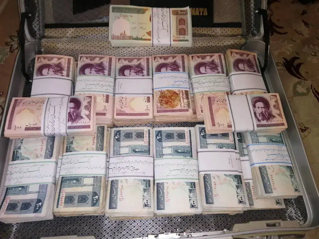 اسکناس و تمبر قدیمی|کلکسیون سکه، تمبر، اسکناس|سبزوار, پیروزی|دیوار