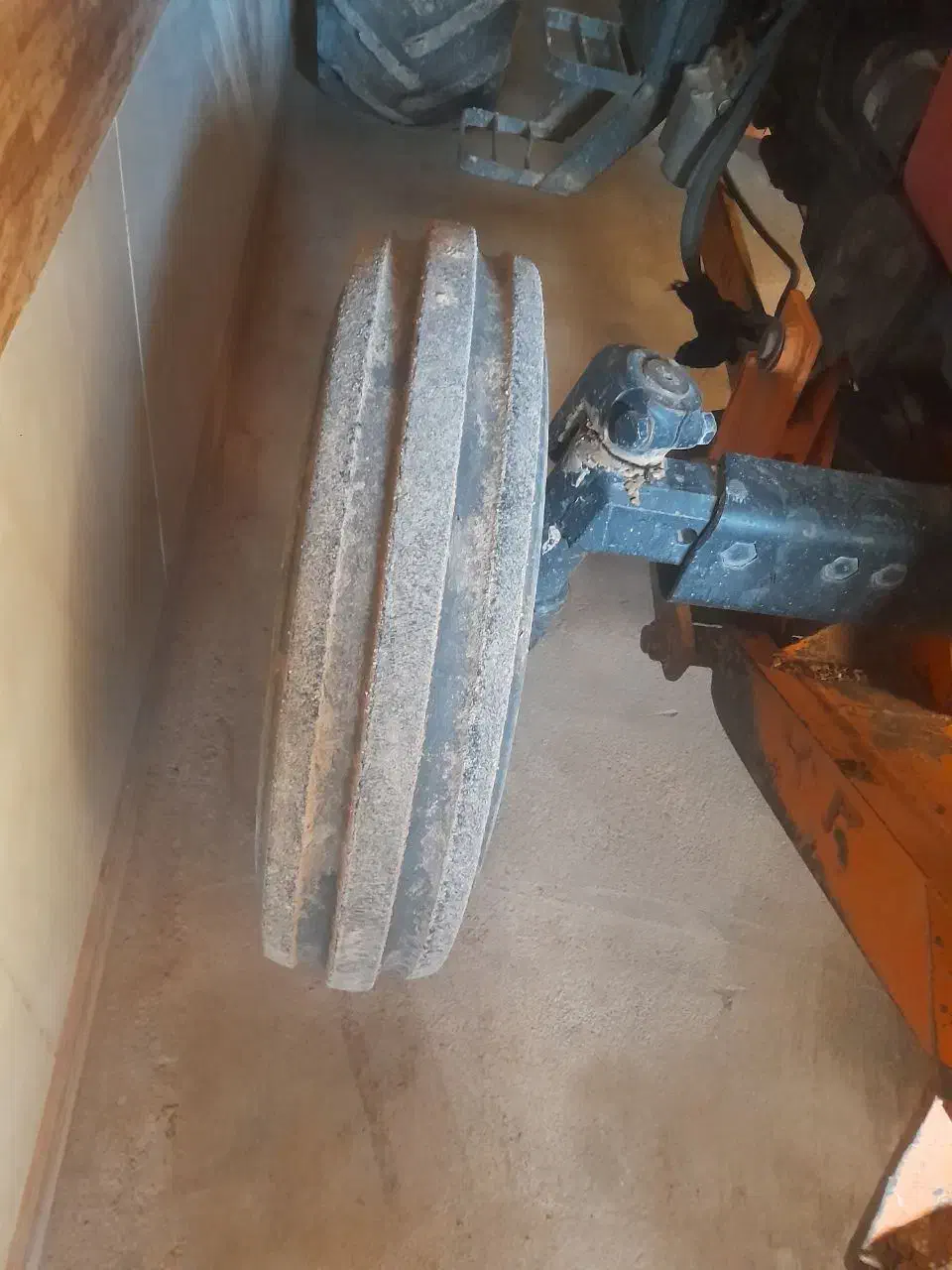 تراکتور 475|خودرو سنگین|سده (خراسان جنوبی), |دیوار