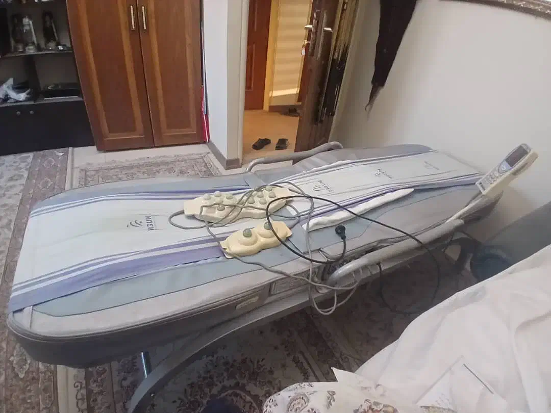 تخت میگان|پزشکی|دماوند, دماوند|دیوار