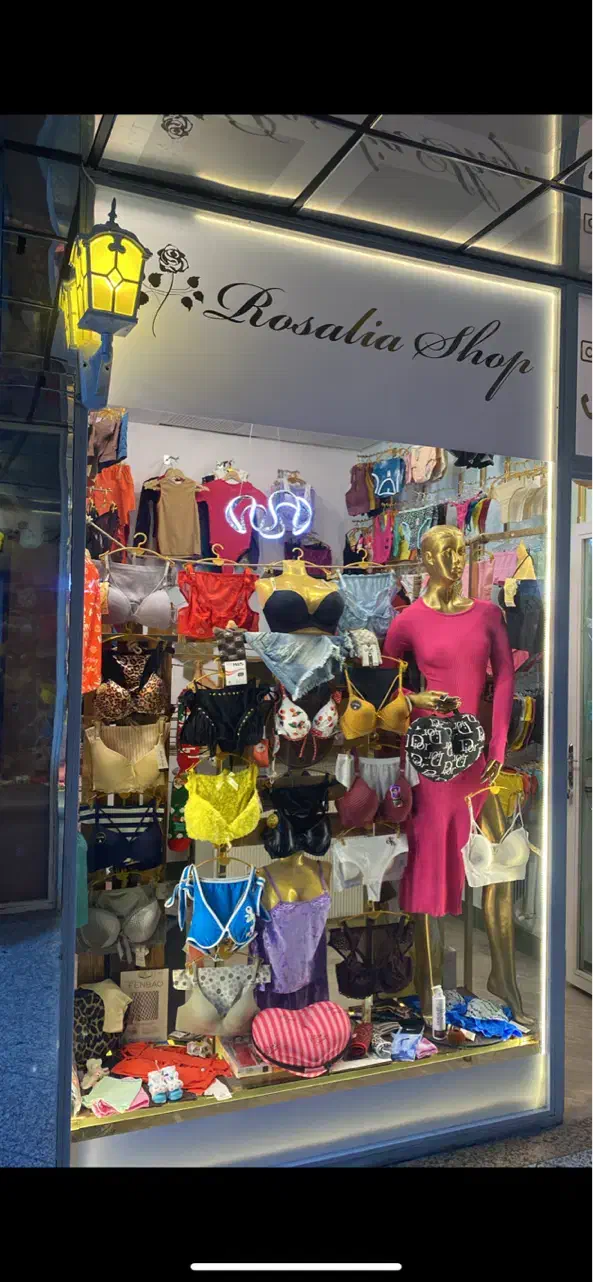 ویترین مغازه مخصوص لباس و لباس زیر|فروشگاه و مغازه|اردبیل, |دیوار