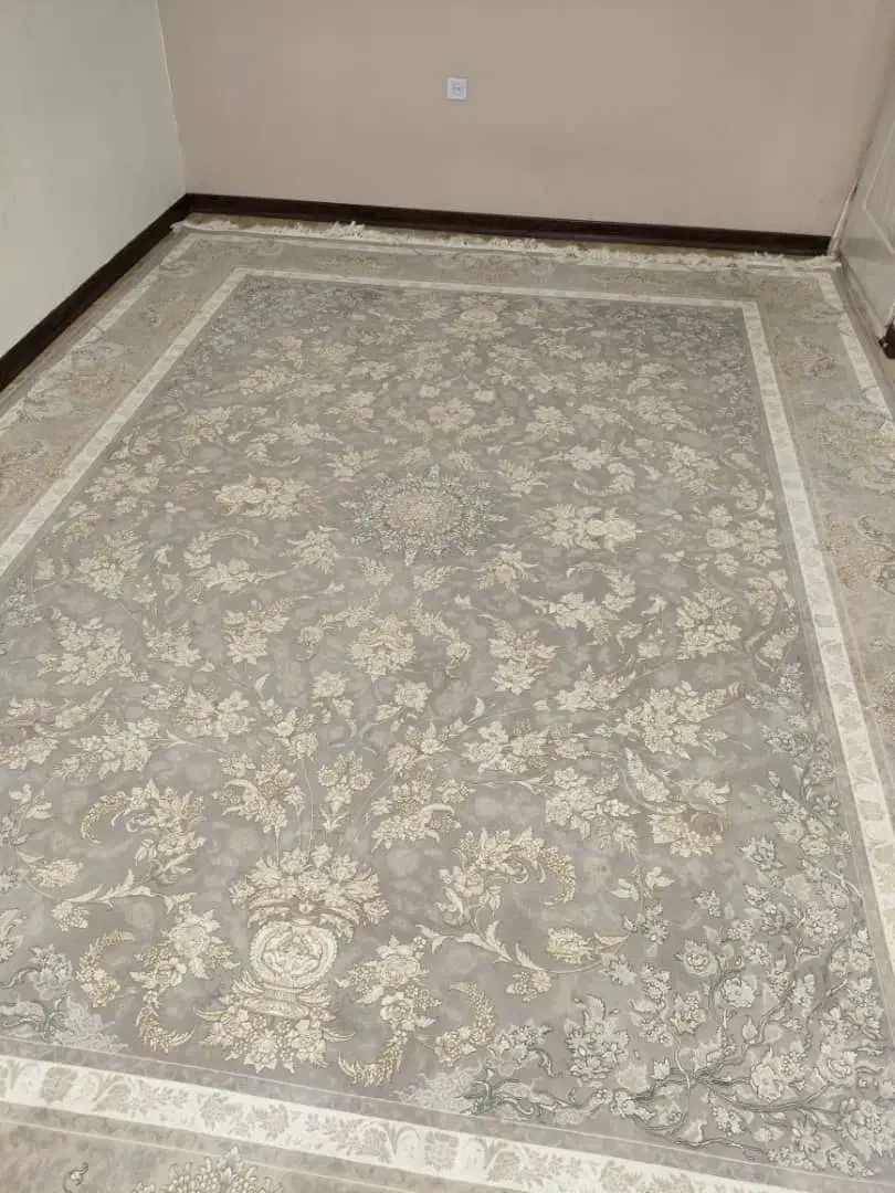 دوتحته فرش ۱۲متری و یک تخته فرش ۴متری|فرش|قدس, شهر‌قدس|دیوار