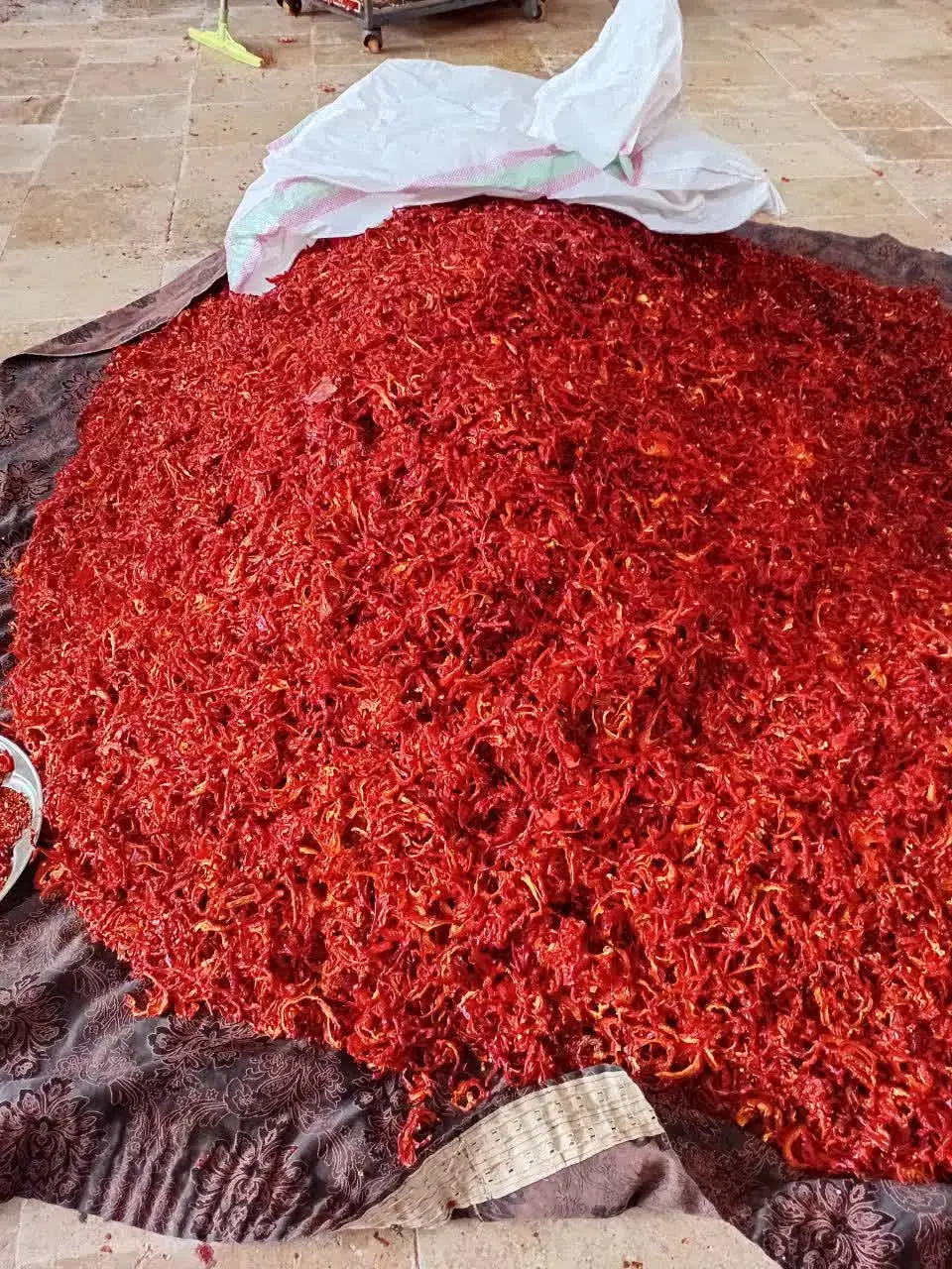 پاپریکا|خوردنی و آشامیدنی|اردستان, |دیوار