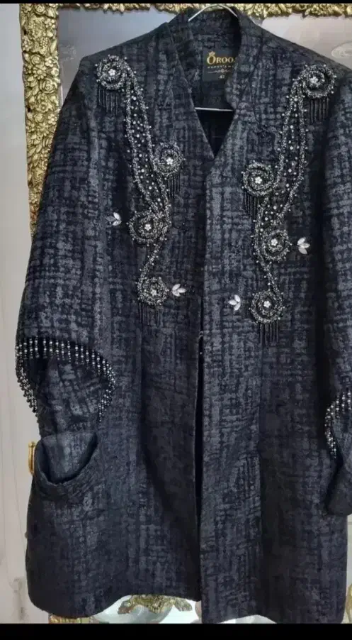 فروش لباس|لباس|رشت, منظریه|دیوار