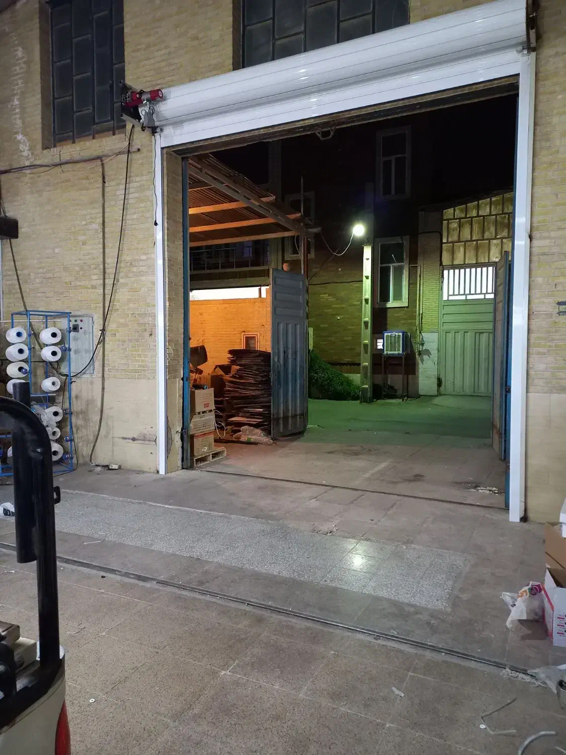 استخدام نیرو ساده جهت نصب دوربین کرکره جک پارکینگی|استخدام صنعتی، فنی، مهندسی|یزد, |دیوار