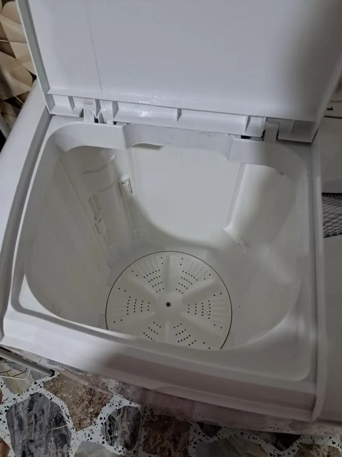 ماشین لباسشویی  دوقلو ۹ کیلویی|ماشین لباسشویی و خشک‌کن لباس|بیکاه, |دیوار