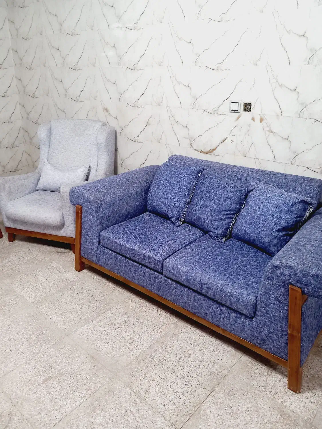 دو مدل مبل چستر در حد نو|مبلمان خانگی و میز عسلی|کوهدشت, |دیوار