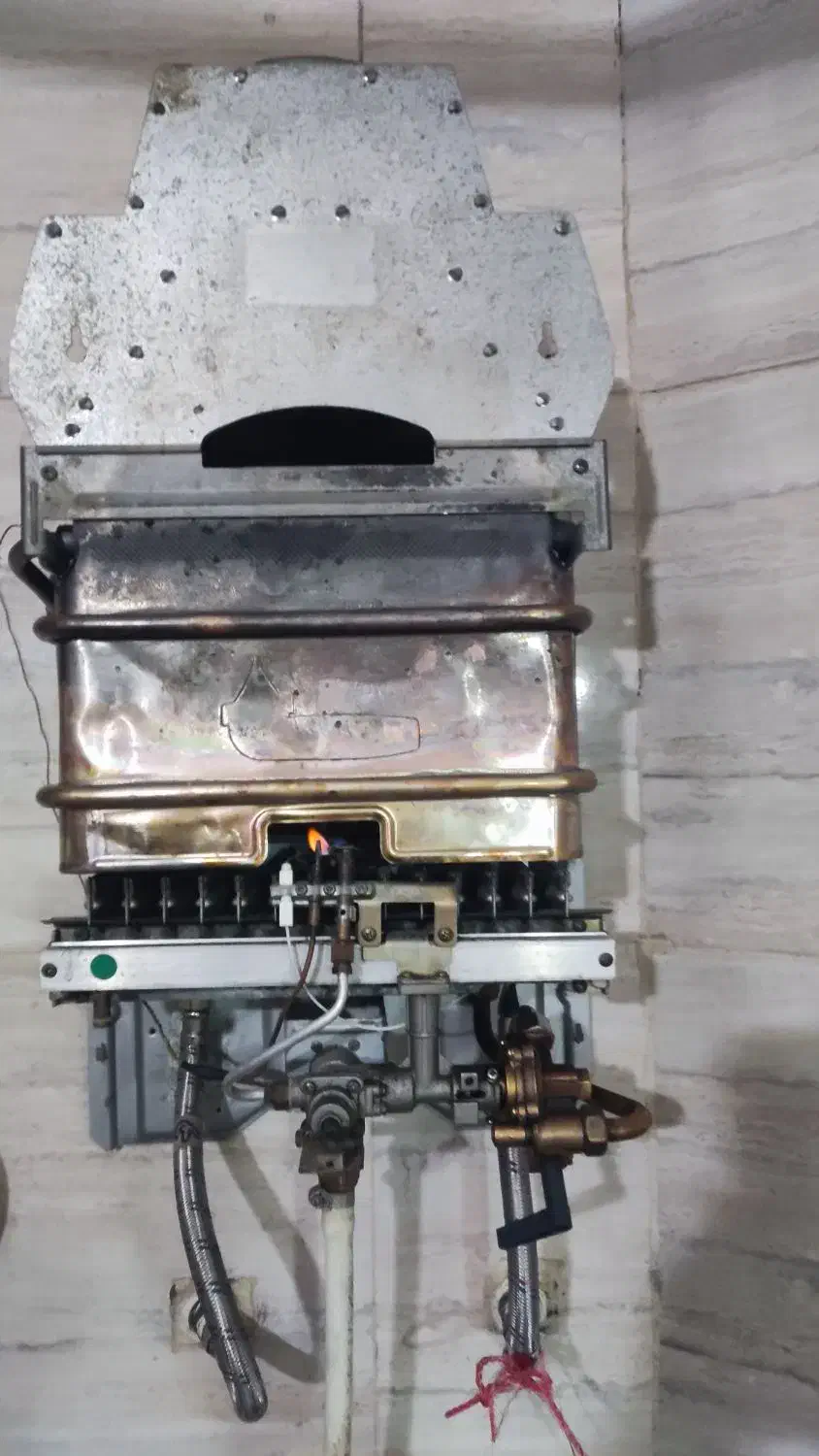 اب گرم کن دیواری سرویس شده اماده بوتان 3115|آبگرمکن، پکیج، شوفاژ|بندر ماهشهر, |دیوار