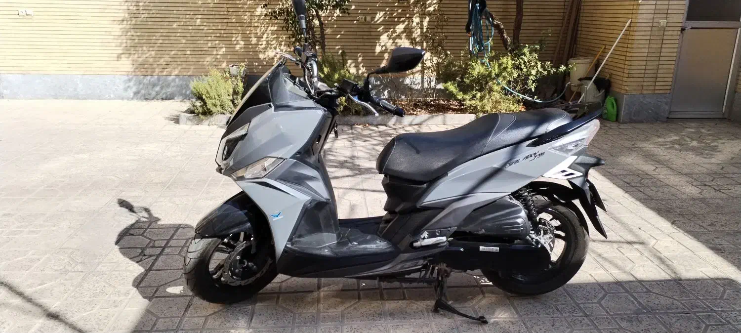 گلکسی j200 مدل 1404رنگ ناردو|موتورسیکلت|اصفهان, باغ زرشک|دیوار