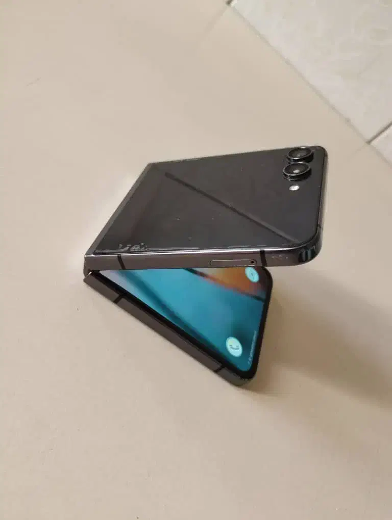 گوشی لوکس سامسونگ z flip 5|موبایل|سلمان‌شهر, |دیوار