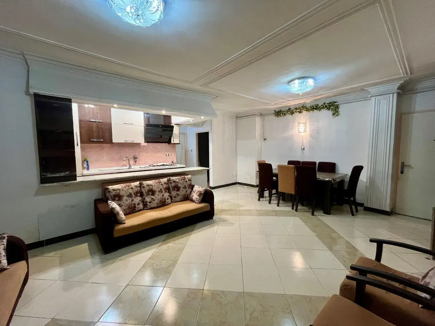 واحد ۹۰ متری سند / پارک ملت / بازسازی شده|فروش آپارتمان|رشت, شالکو|دیوار