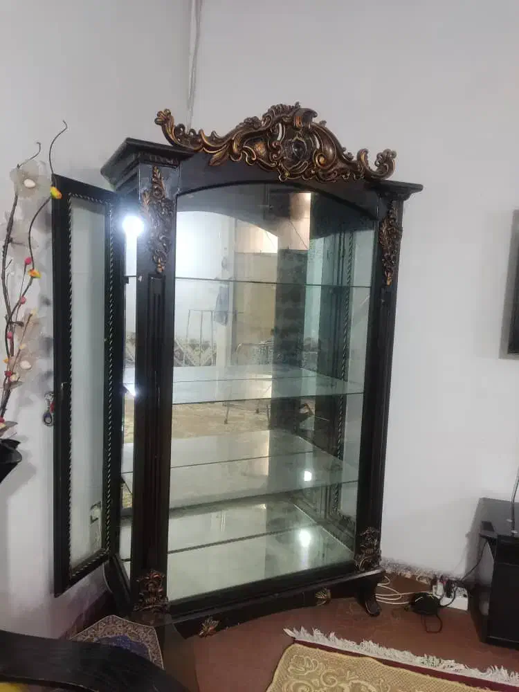 دوعدد ویترین|بوفه، ویترین، کنسول|هشتگرد, هشتگرد قدیم|دیوار