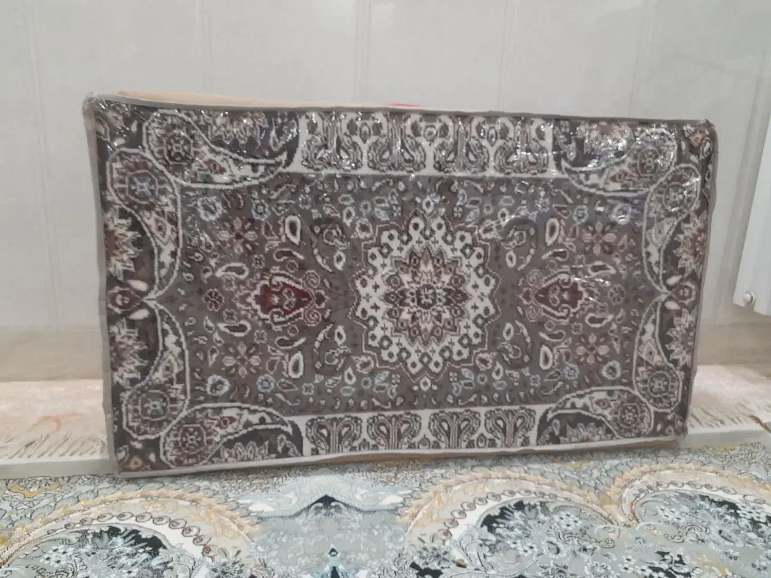 پشتی|پشتی|آران و بیدگل, |دیوار