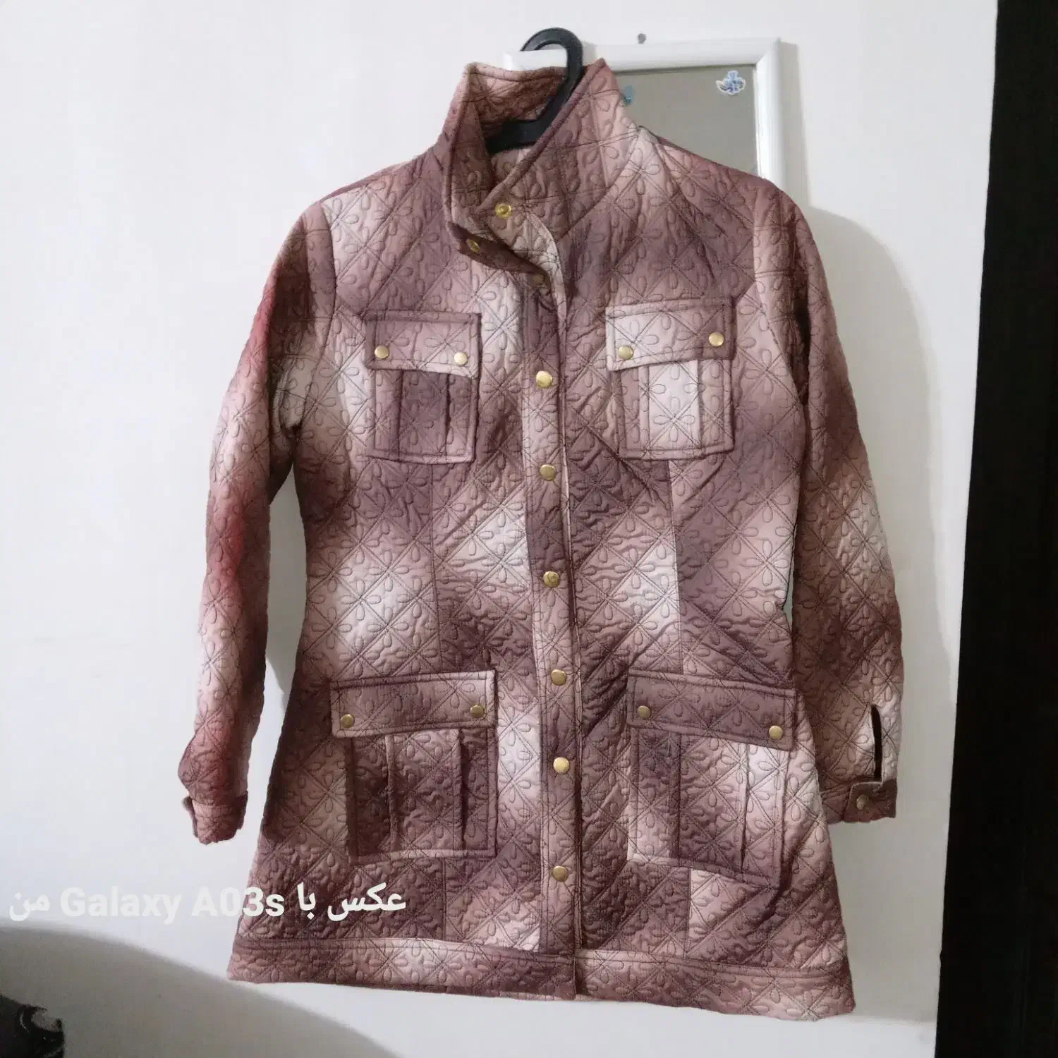 بارانی|لباس|کیاشهر, |دیوار