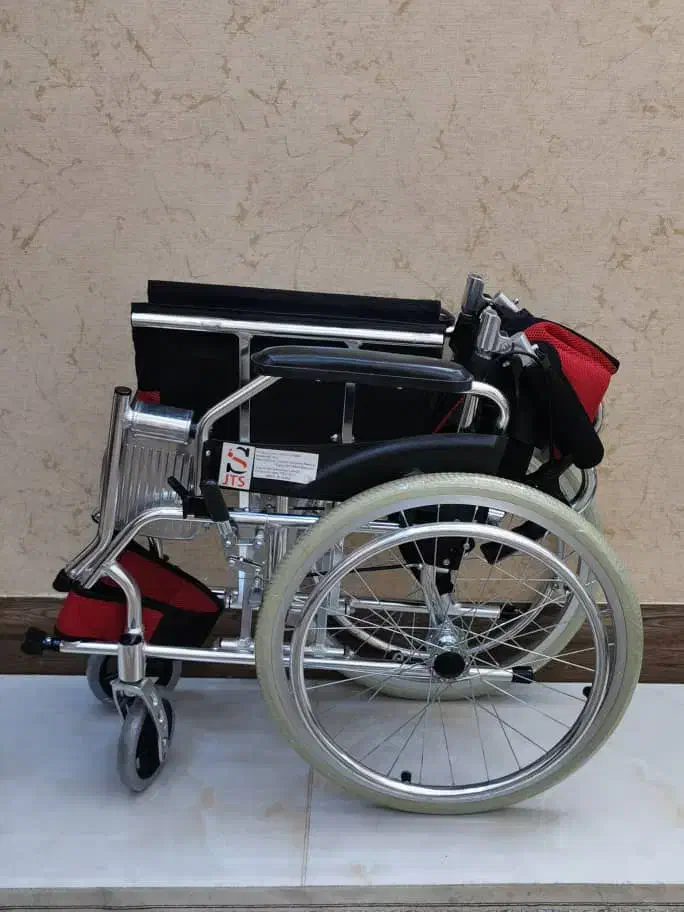 ویلچر الومنیومی از هفت کیلو تا ده کیلو|آرایشی، بهداشتی، درمانی|اصفهان, بابوکان|دیوار