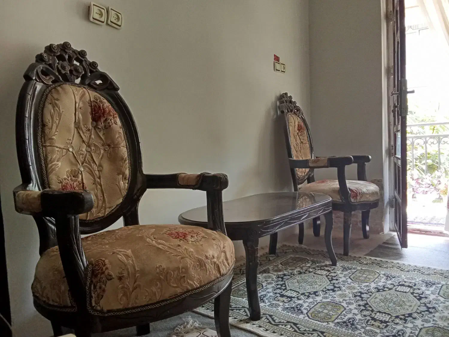 مبل ومیز فروش فوری|مبلمان خانگی و میز عسلی|آستارا, |دیوار