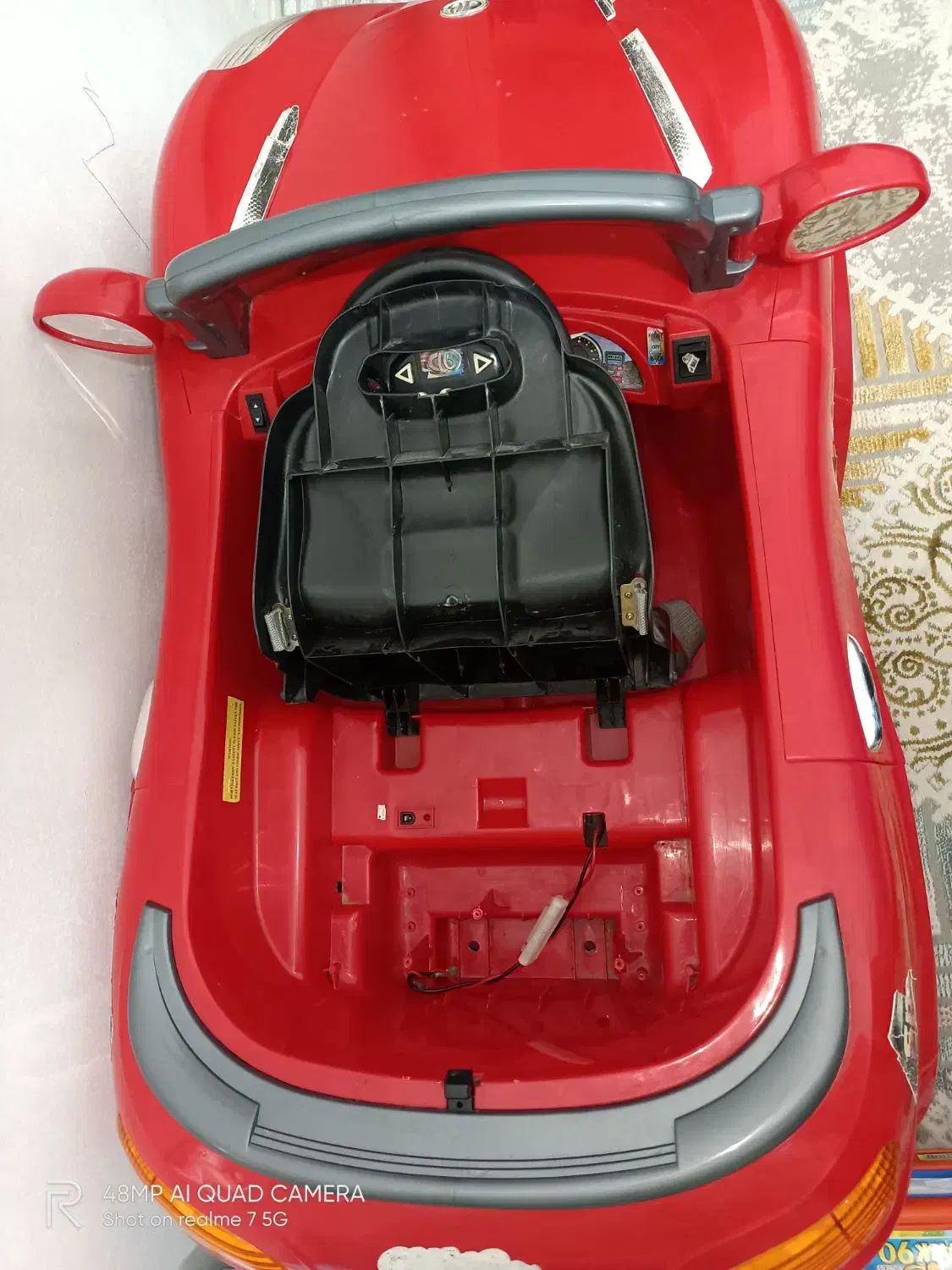 ماشین شارژی مدل آزرا قرمز بدون باطری|اسباببازی|مشهد, شهید بهشتی|دیوار