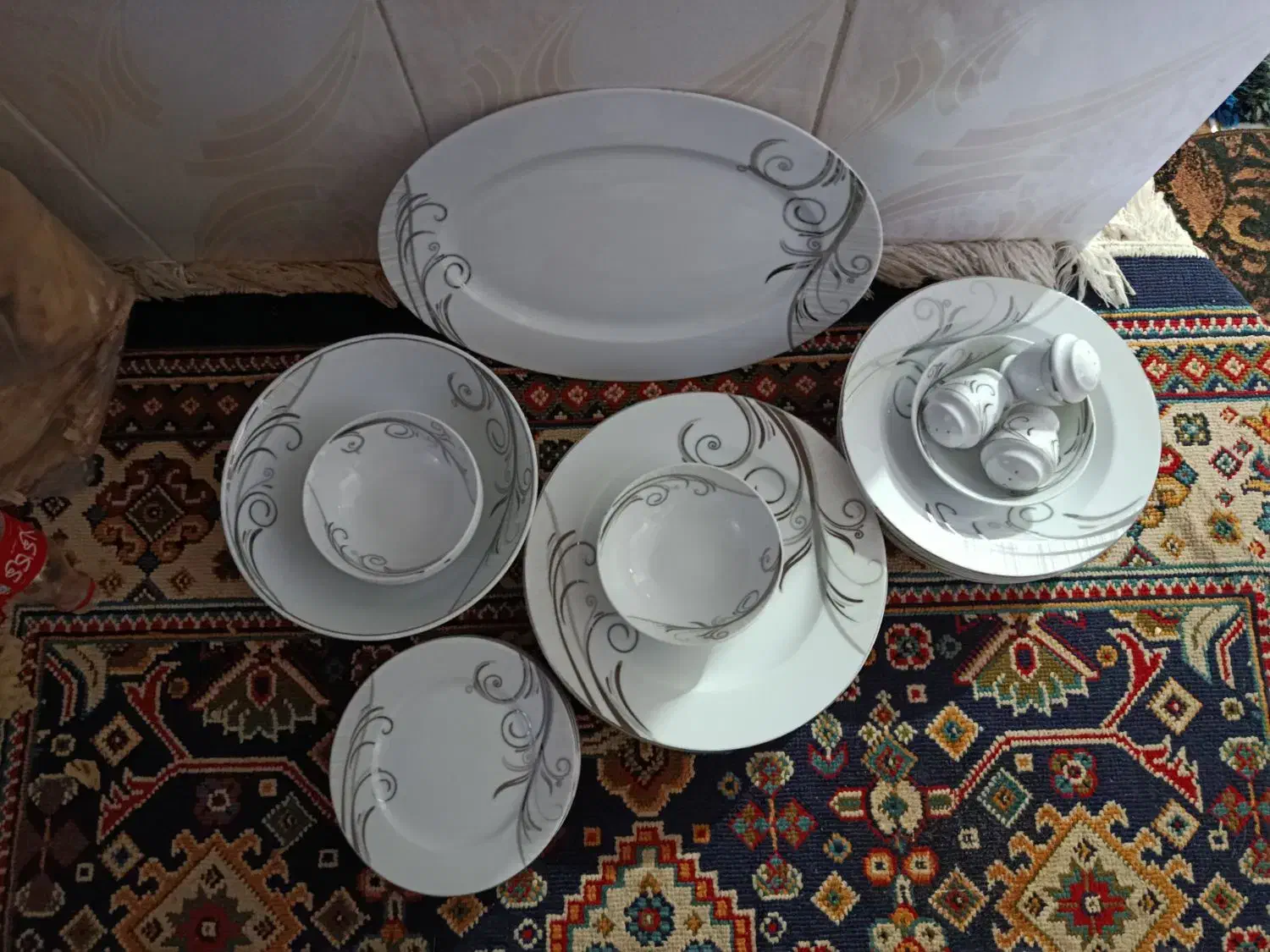 سرویس چینی 6نفره تقدیس کامل نو نو|ظروف سرو و پذیرایی|سبزوار, مدرس|دیوار