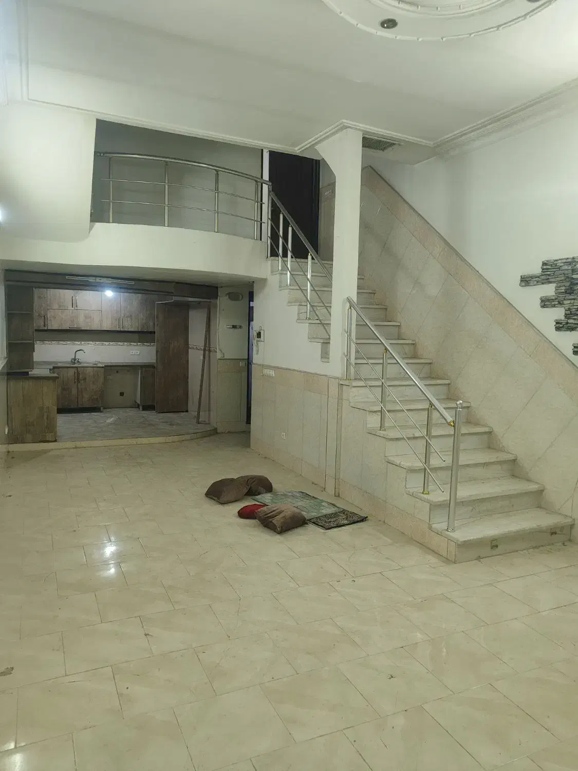 خانه دوبلکس تمیز خوش نقشه ۱۷۰ متر  بنا|فروش خانه و ویلا|قم, سراجه (۱۵ خرداد)|دیوار