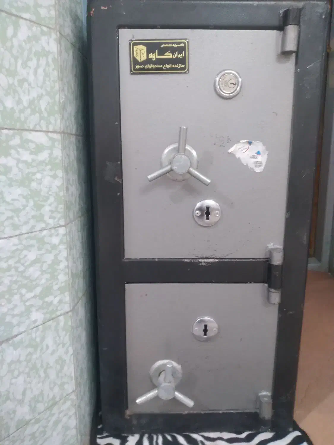 یک عدد خوش خواب دونفره و  گاوصندوق دوطبقه تمیز|تشک تختخواب|سبزوار, شهدا|دیوار