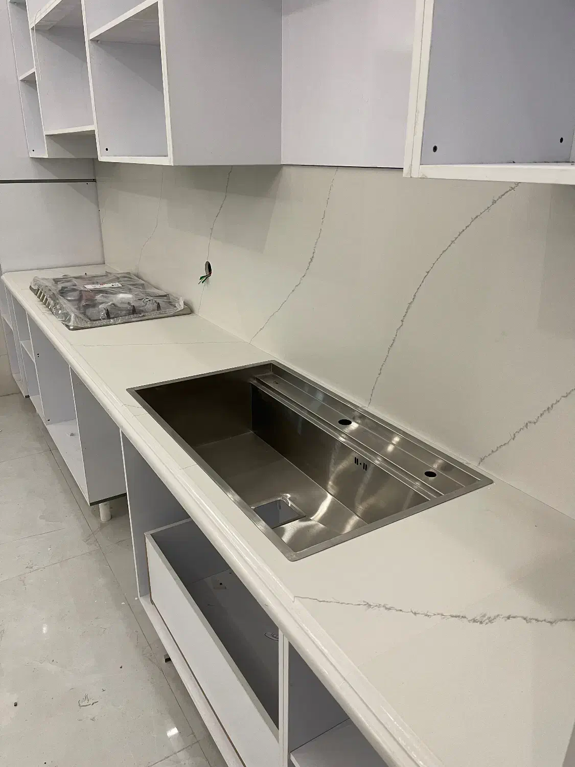 کورین کوارتز|مصالح و تجهیزات ساختمان|خاوران, |دیوار