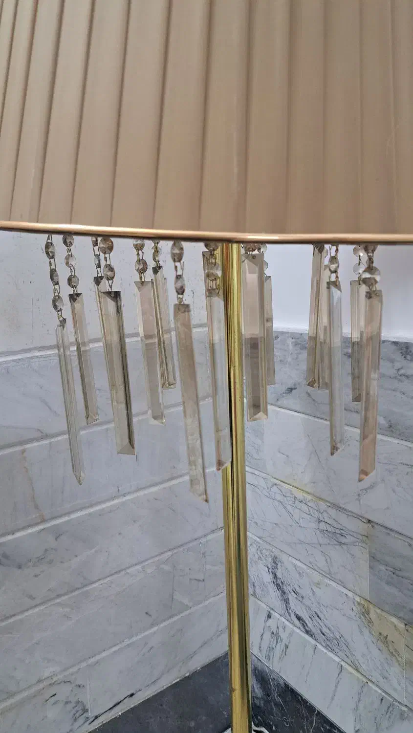 آباژور در حد نو|چراغ خواب و آباژور|قم, نخودی|دیوار