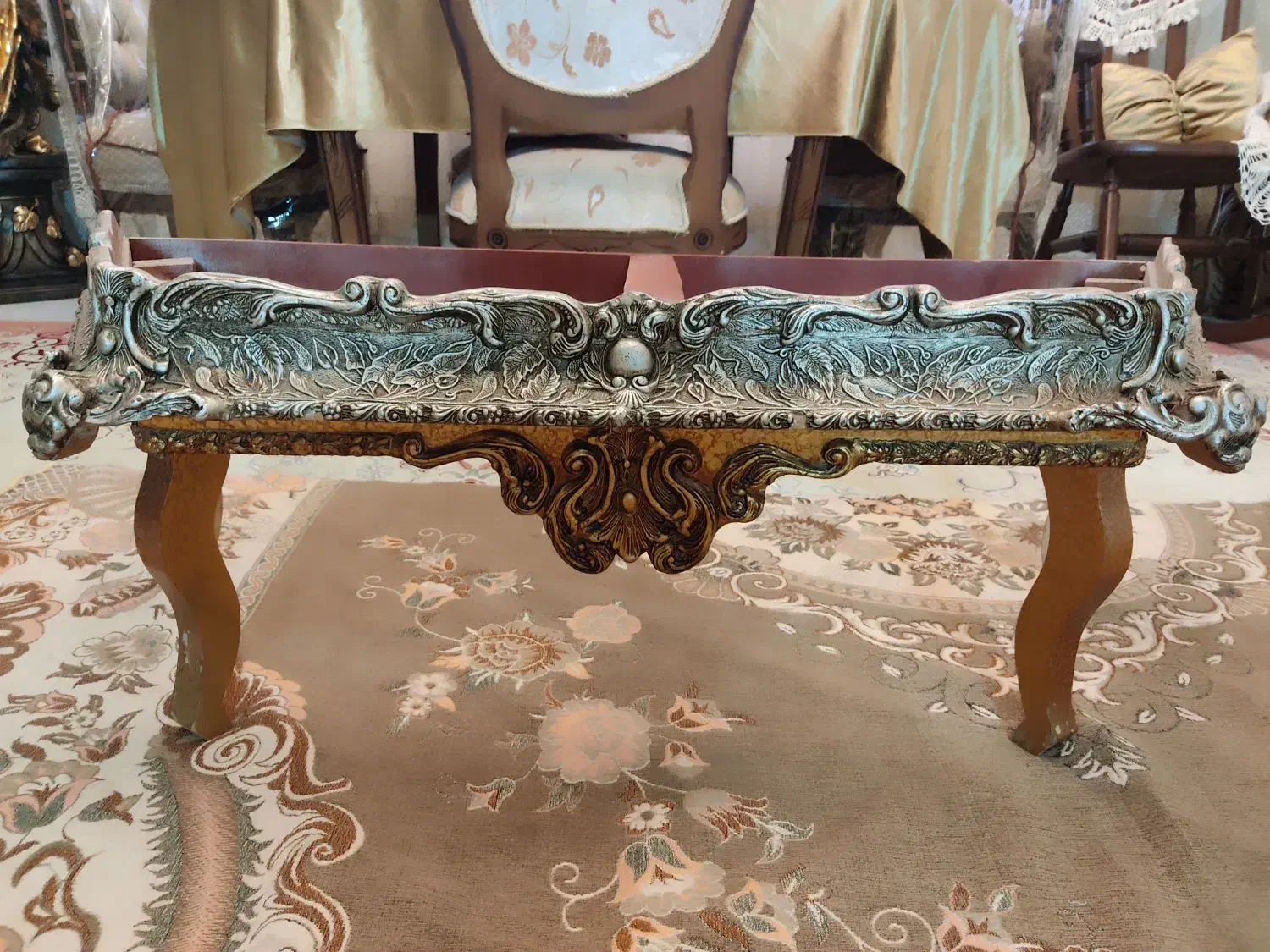 میز|کتابخانه، شلف، قفسه‌های دیواری|گلبهار, شهر جدید گلبهار|دیوار