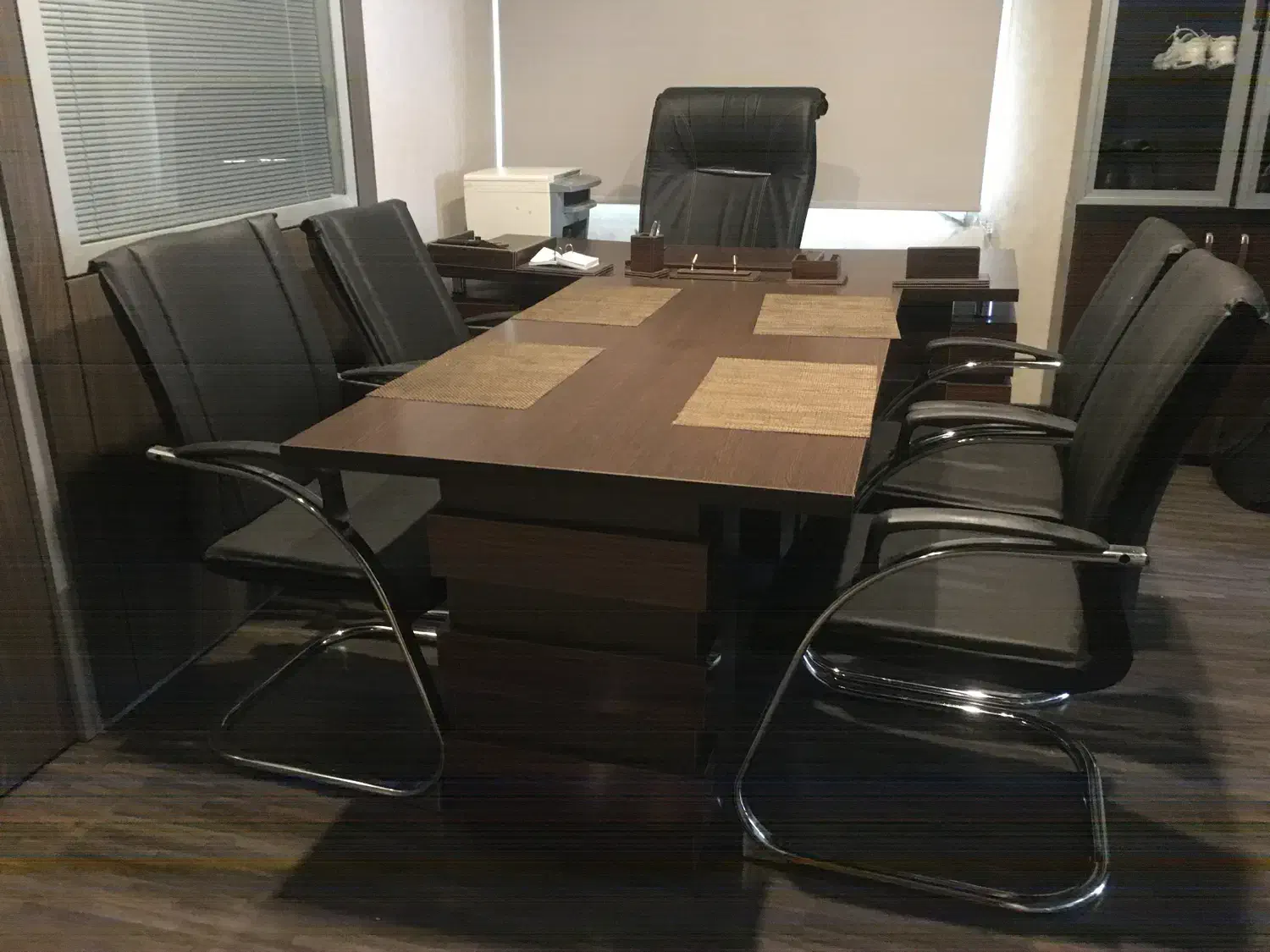 اجاره روزانه دفترکار مبله|اجارهٔ کوتاه‌مدت دفتر کار و فضای آموزشی|تهران, عباس‌آباد|دیوار