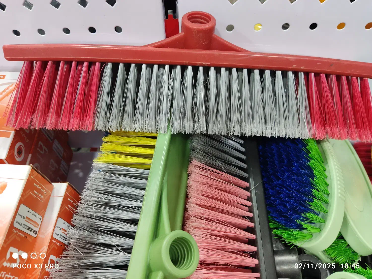 فروش انواع تی و برس نظافتی|لوازم نظافت|یاسوج, |دیوار