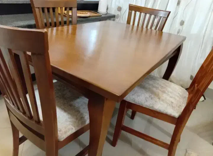 میز ناهارخوری ۴ نفره|میز و صندلی غذاخوری|آستارا, |دیوار