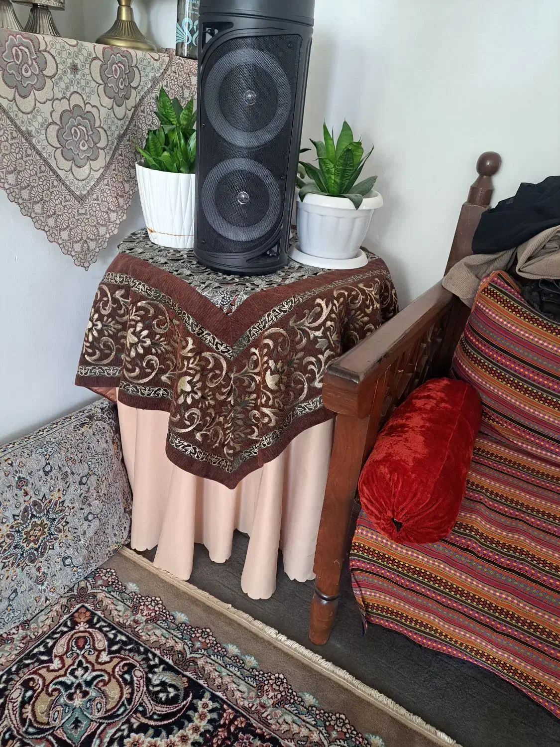 میز خاطره|میز تلفن|سبزوار, زینبیه|دیوار