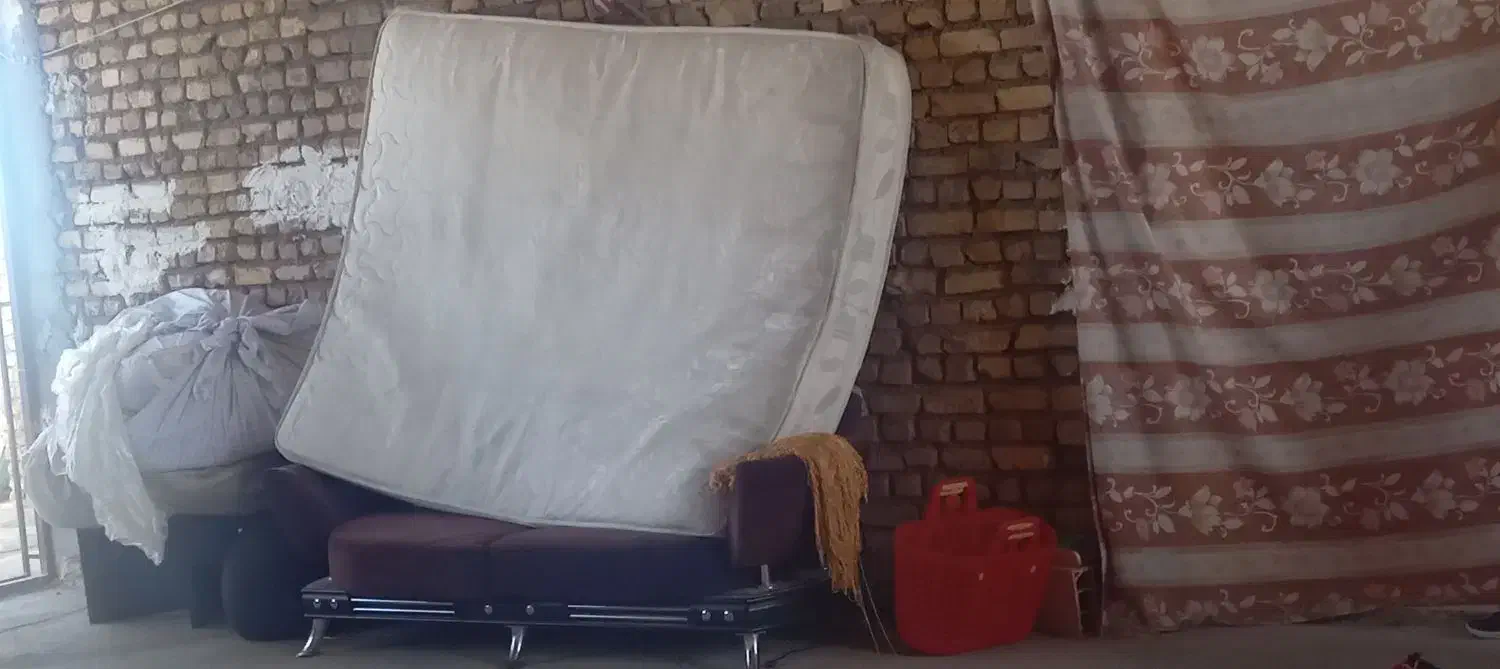 مقداری لوازم مصرفی|تخت و صندلی بچه|شاهرود, |دیوار