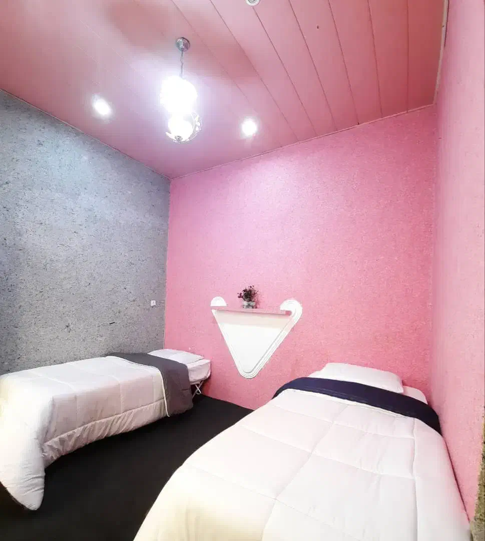 اجاره روزانه منزل مبله ویلایی|اجارهٔ کوتاه‌مدت آپارتمان و سوئیت|شیراز, زند|دیوار