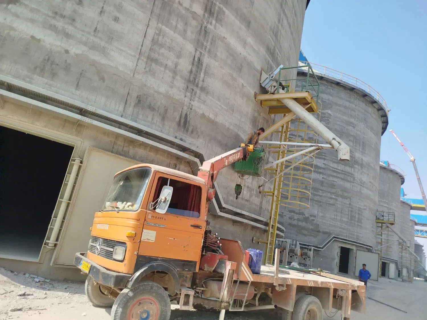 اجاره جرثقیل کفی و بالابر شبانه روزی،موسوی|خدمات حمل و نقل|بندر ماهشهر, |دیوار