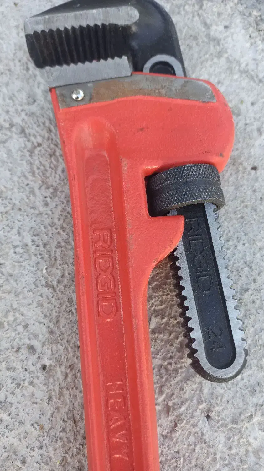 آچار رینگی 26عددی وآچار لوله گیر24/60|ابزارآلات|ایلام, |دیوار