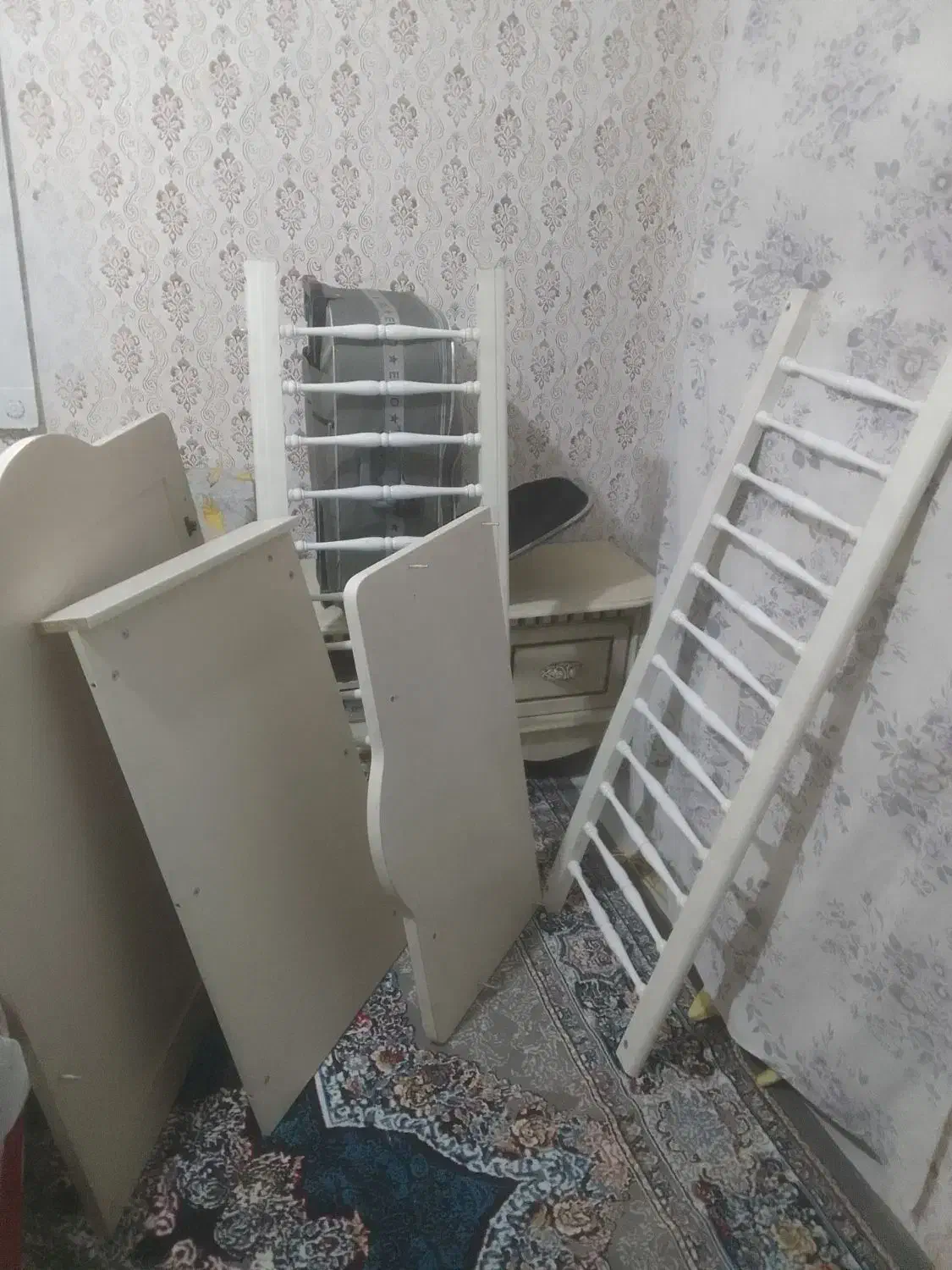 تخت خواب نوجوان با خوشخواب یک نفره|تخت و سرویس خواب|مشهد, هفت تیر (نه دره)|دیوار