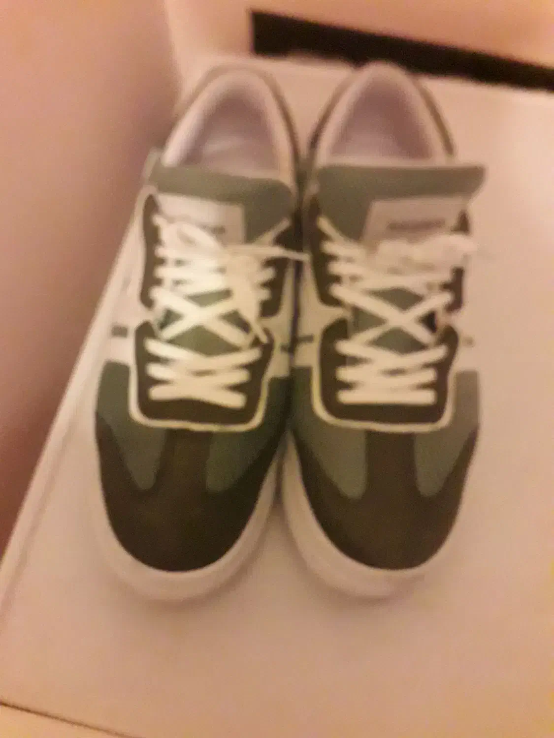 کفش اسپرت|کیف، کفش، کمربند|ایلام, |دیوار