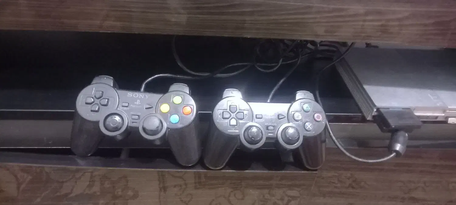 پلی ۲ همراه تلوزیون ۲۱ اینچ ال جی و میز تلوزیون|کنسول، بازی ویدئویی و آنلاین|دزفول, |دیوار