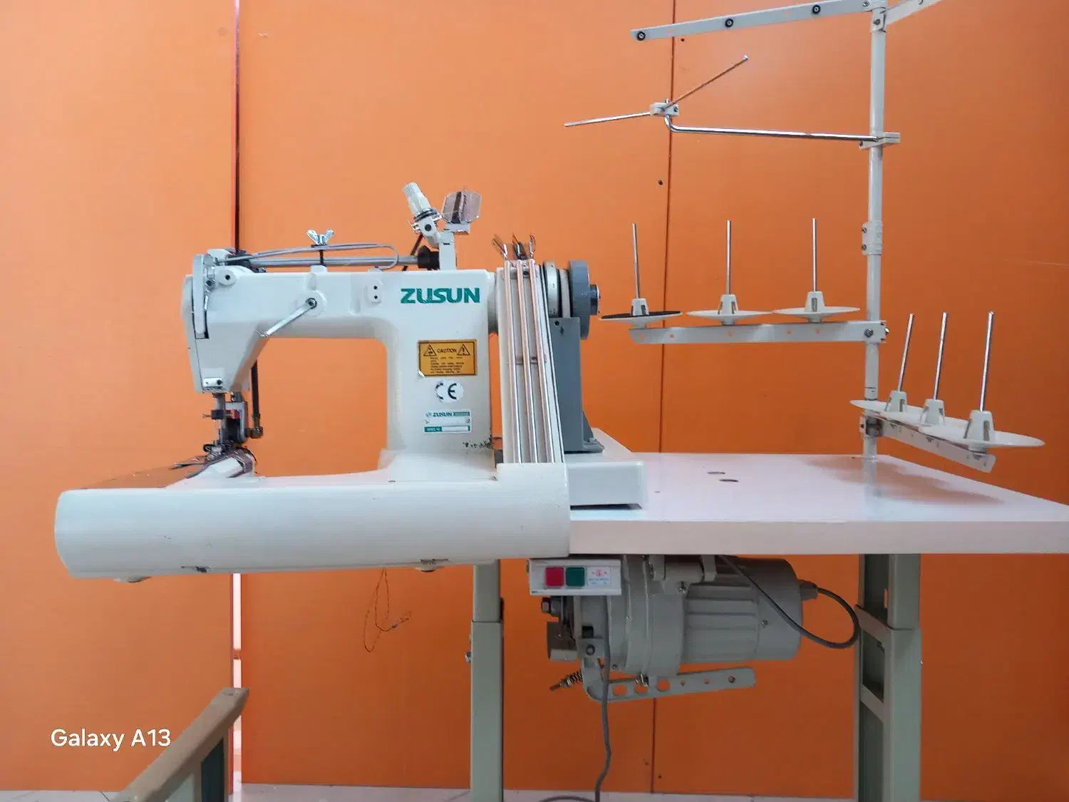 چرخ کابویی در حد زوسان|چرخ خیاطی و ریسندگی|تهران, فردوسی|دیوار