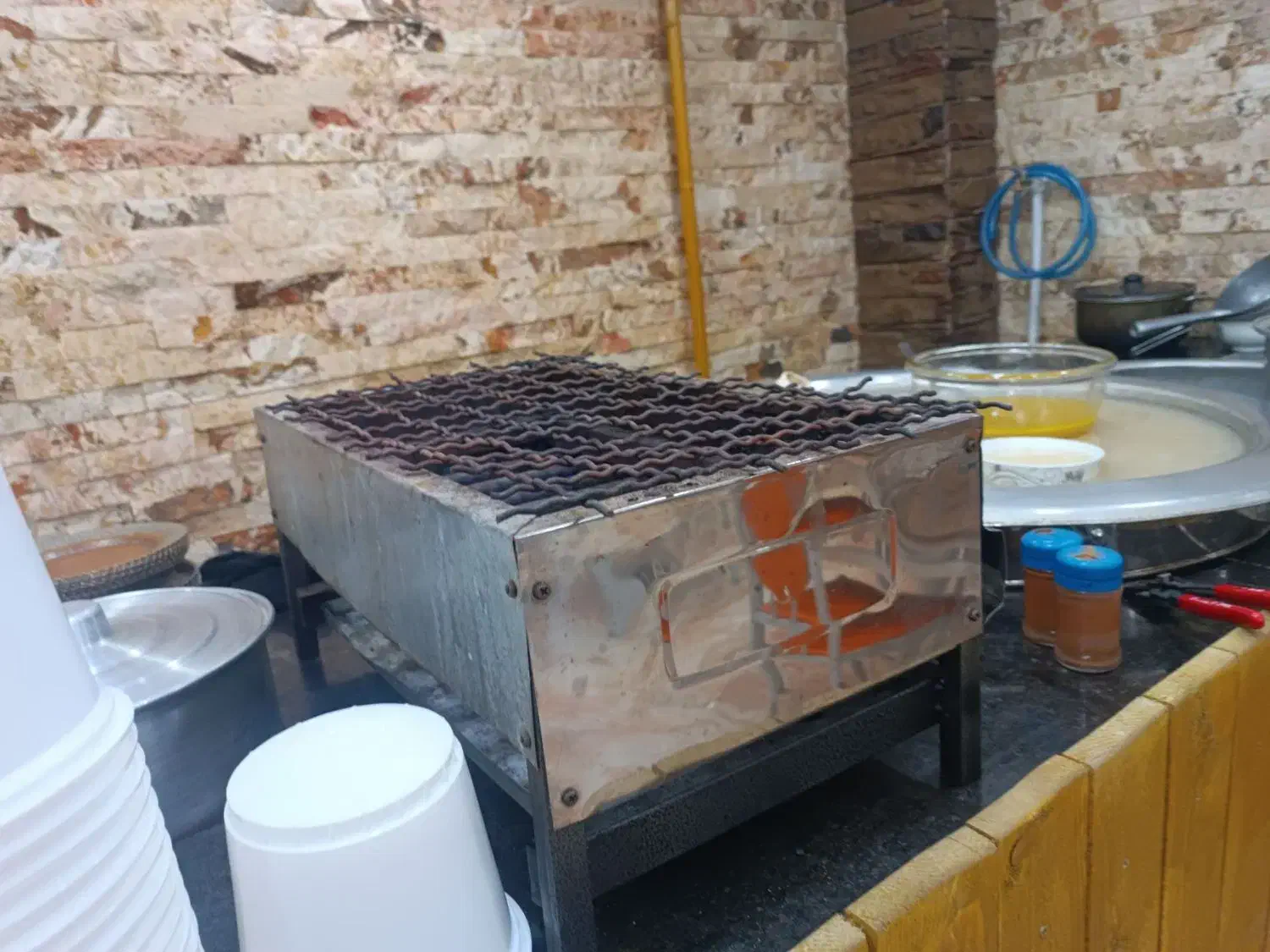 فروشی فوری|کافی‌شاپ و رستوران|بندر انزلی, استادیوم|دیوار