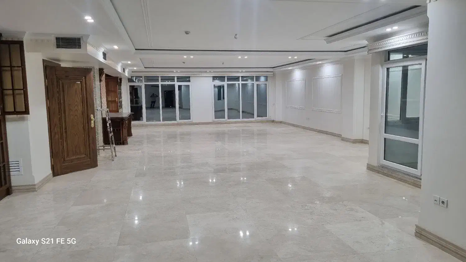 رهن و اجاره واحد 290 متری در بنفشه ها|اجارهٔ آپارتمان|تهران, گلستان (شهرک راه آهن)|دیوار