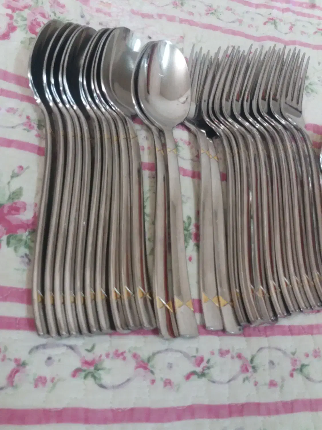 سرویس قاشق و چنگال|ظروف سرو و پذیرایی|کرج, حصارک بالا|دیوار