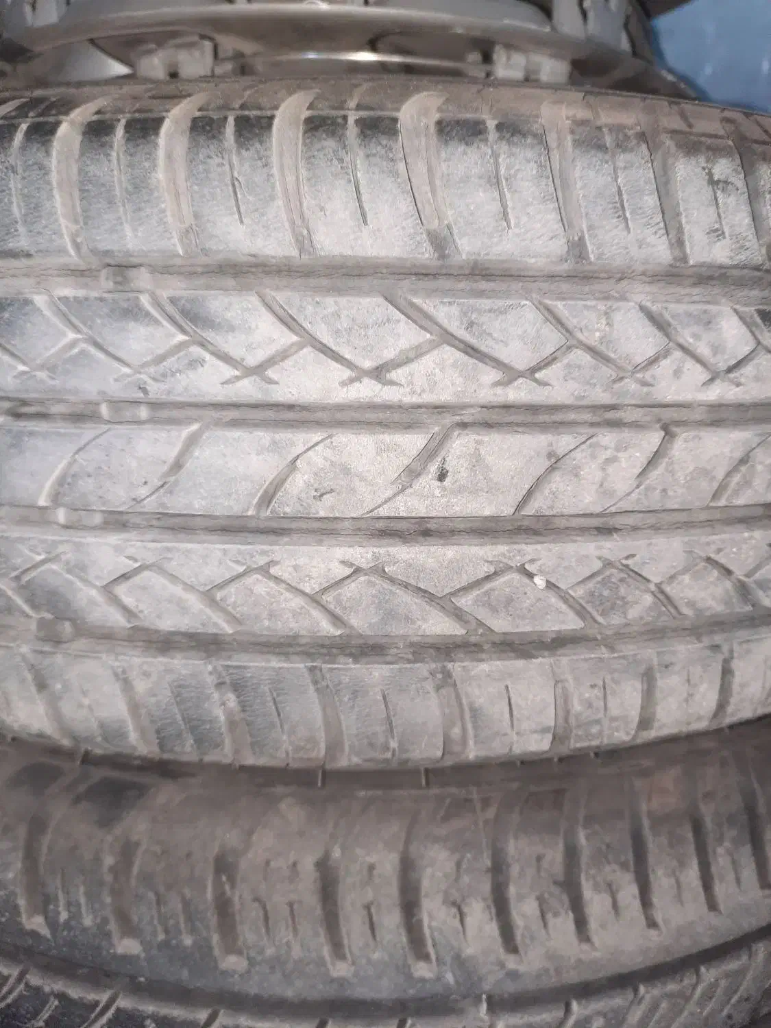 لاستیک بارز نو|قطعات یدکی و لوازم جانبی|کوهدشت, |دیوار