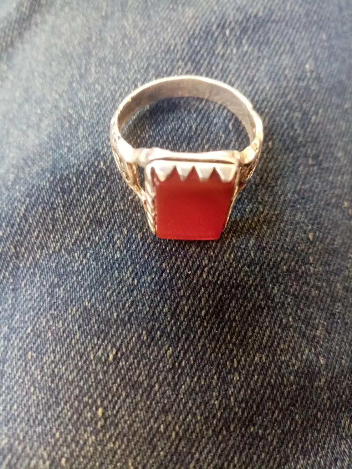 انگشترعقیق|جواهرات|اصفهان, نقش جهان|دیوار