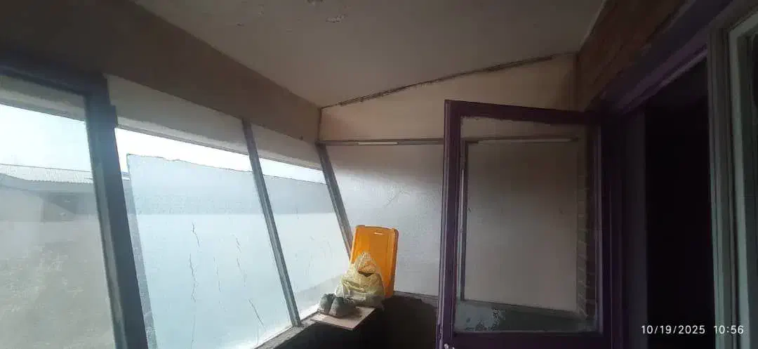 شیشه بالکن و آهن و دوتا پنجره|مصالح و تجهیزات ساختمان|تهران, قصر فیروزه ۱|دیوار