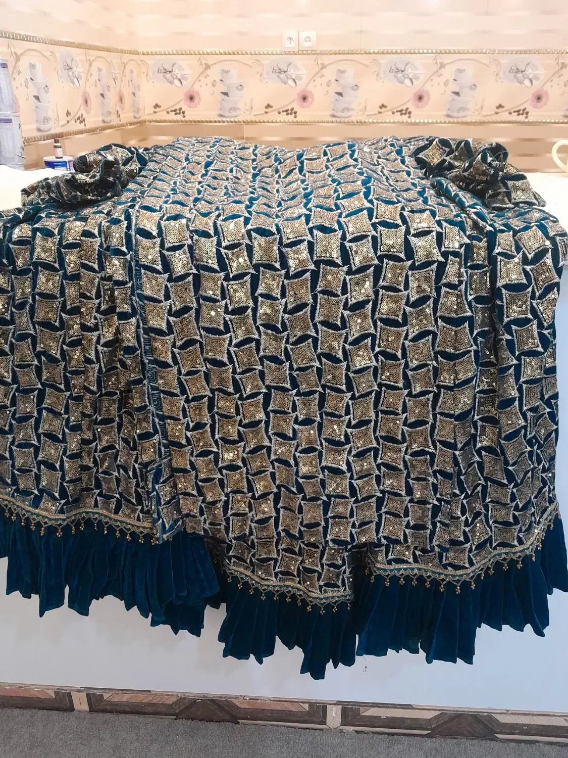 لباس محلی لری|لباس|یاسوج, |دیوار