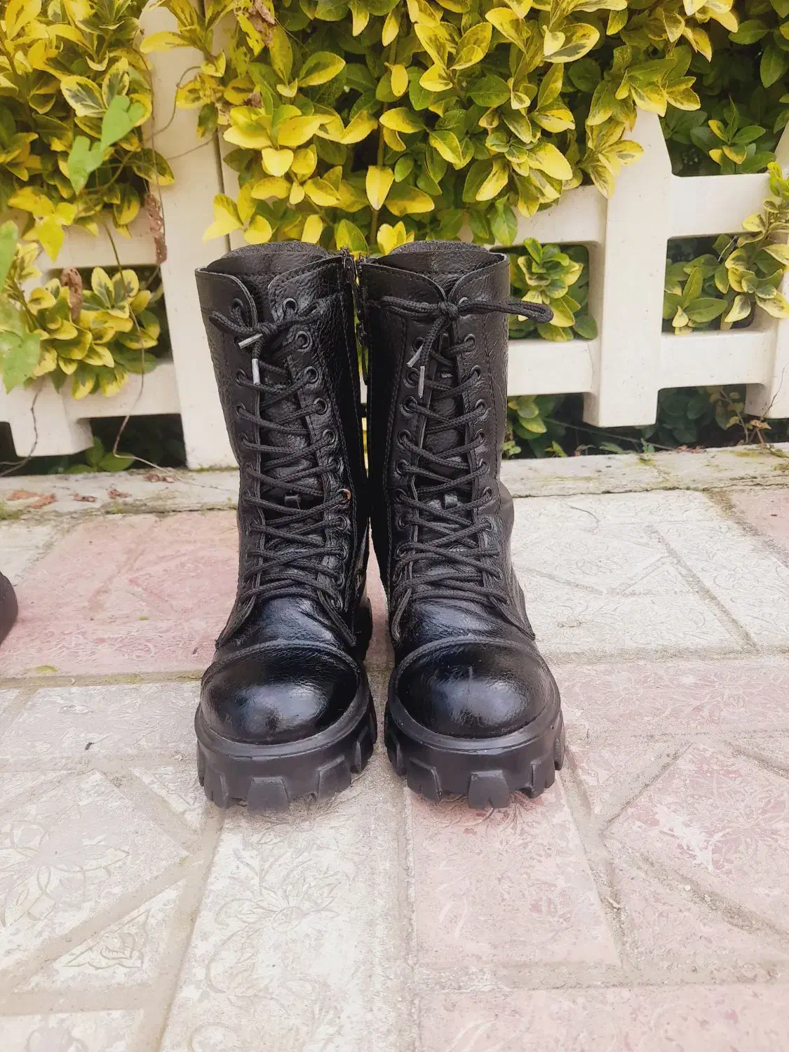 کفش بوت و نیم بت دخترانه در حد نو|کفش و لباس بچه|رشت, عینک|دیوار