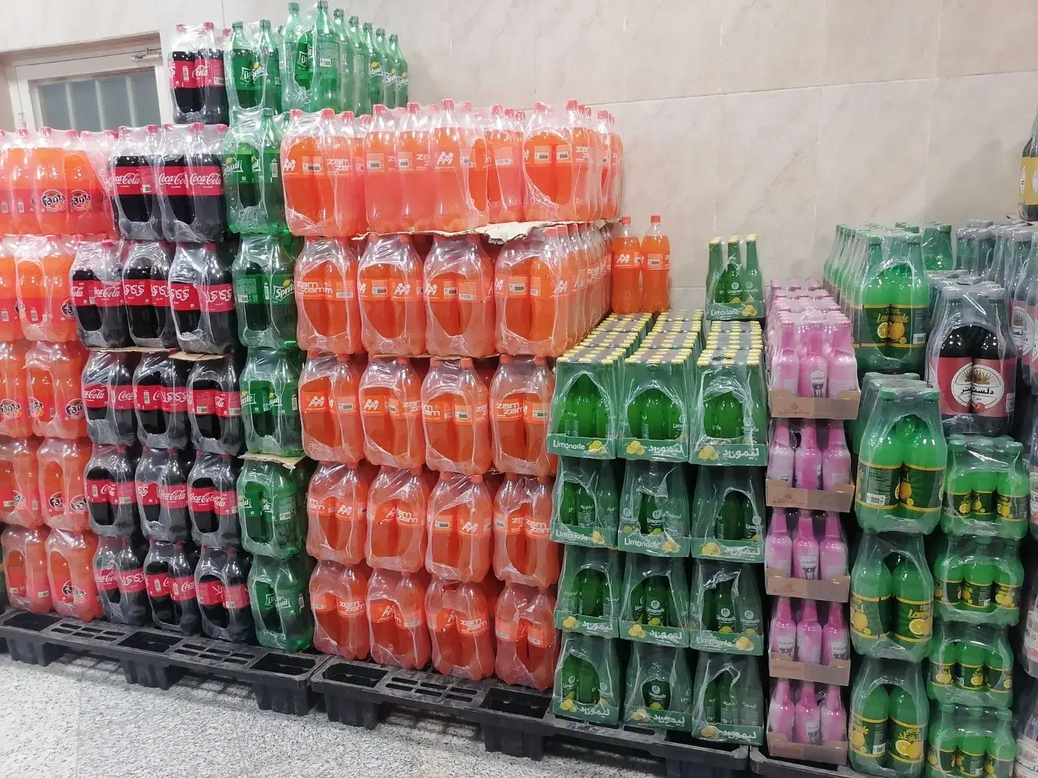 فروش ویژه نوشابه زمزم و آب میوه مجتبی|عمدهفروشی|نیشابور, فردوسی جنوبی|دیوار